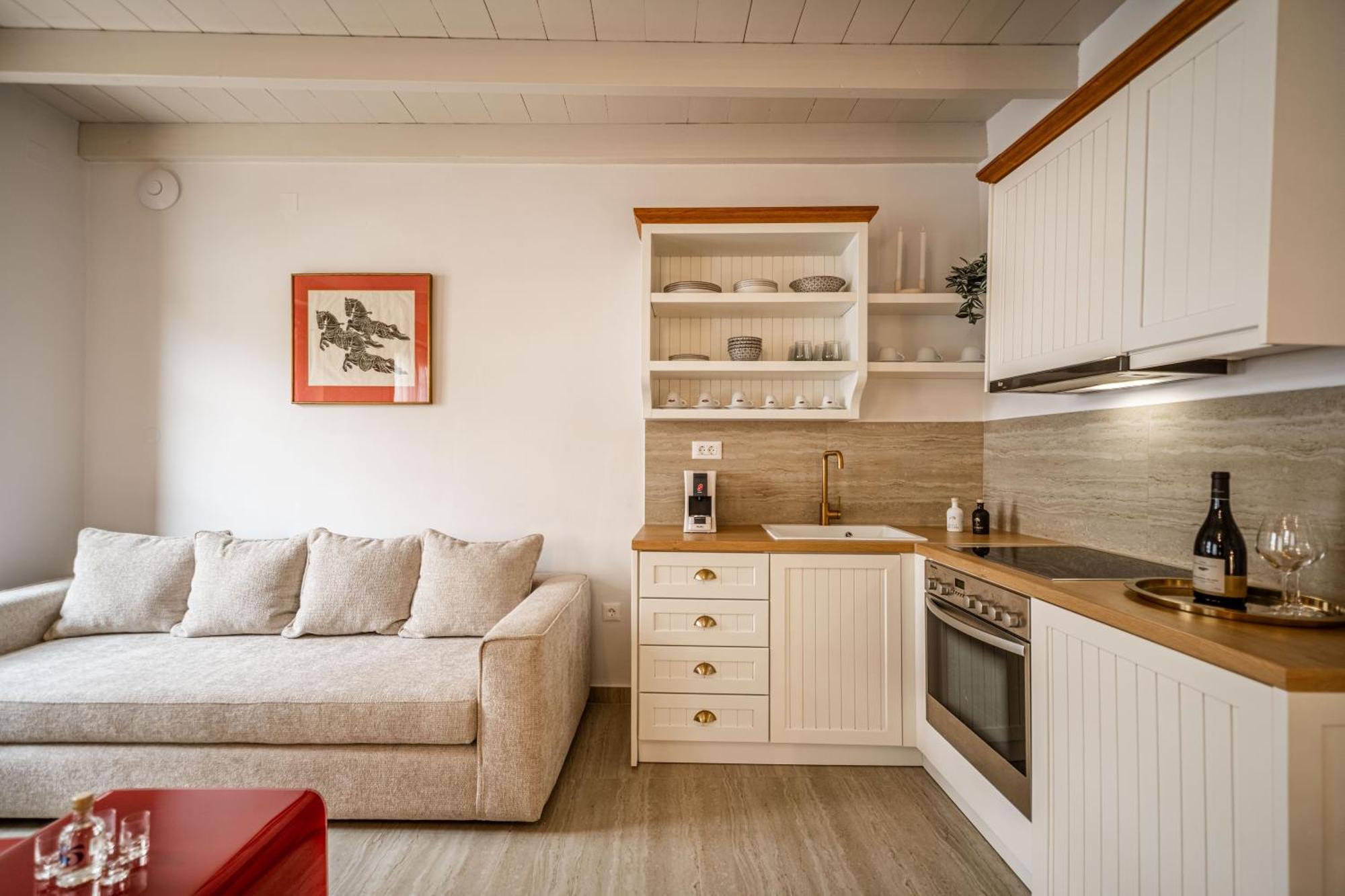 Lithinon Luxury Suites Ханья Экстерьер фото