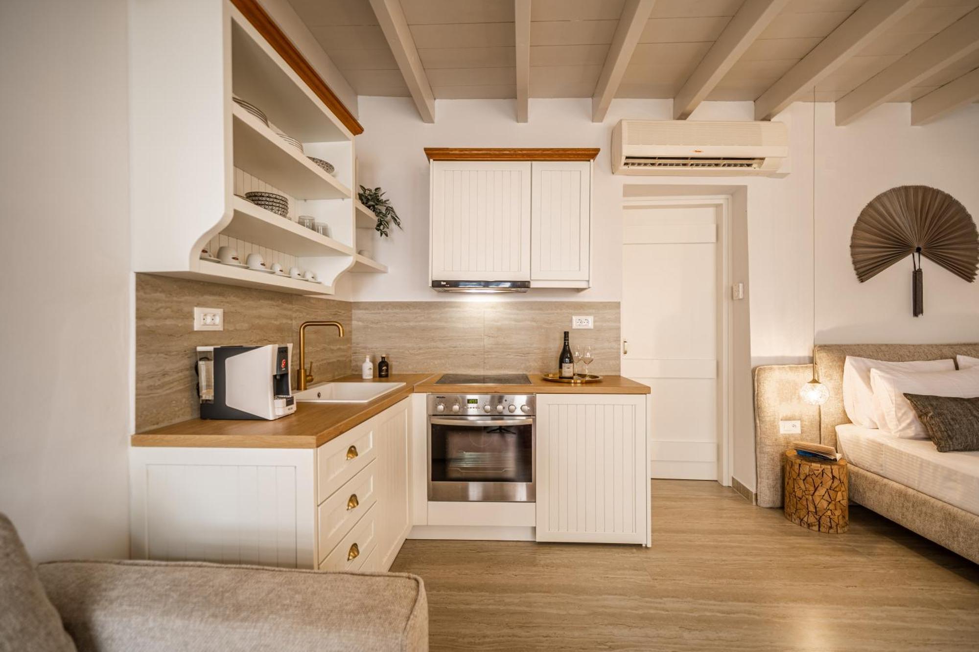 Lithinon Luxury Suites Ханья Экстерьер фото